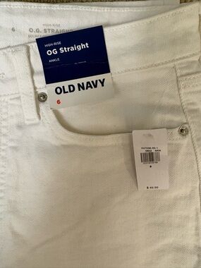 Old Navy White OG Straight Ankle Jeans